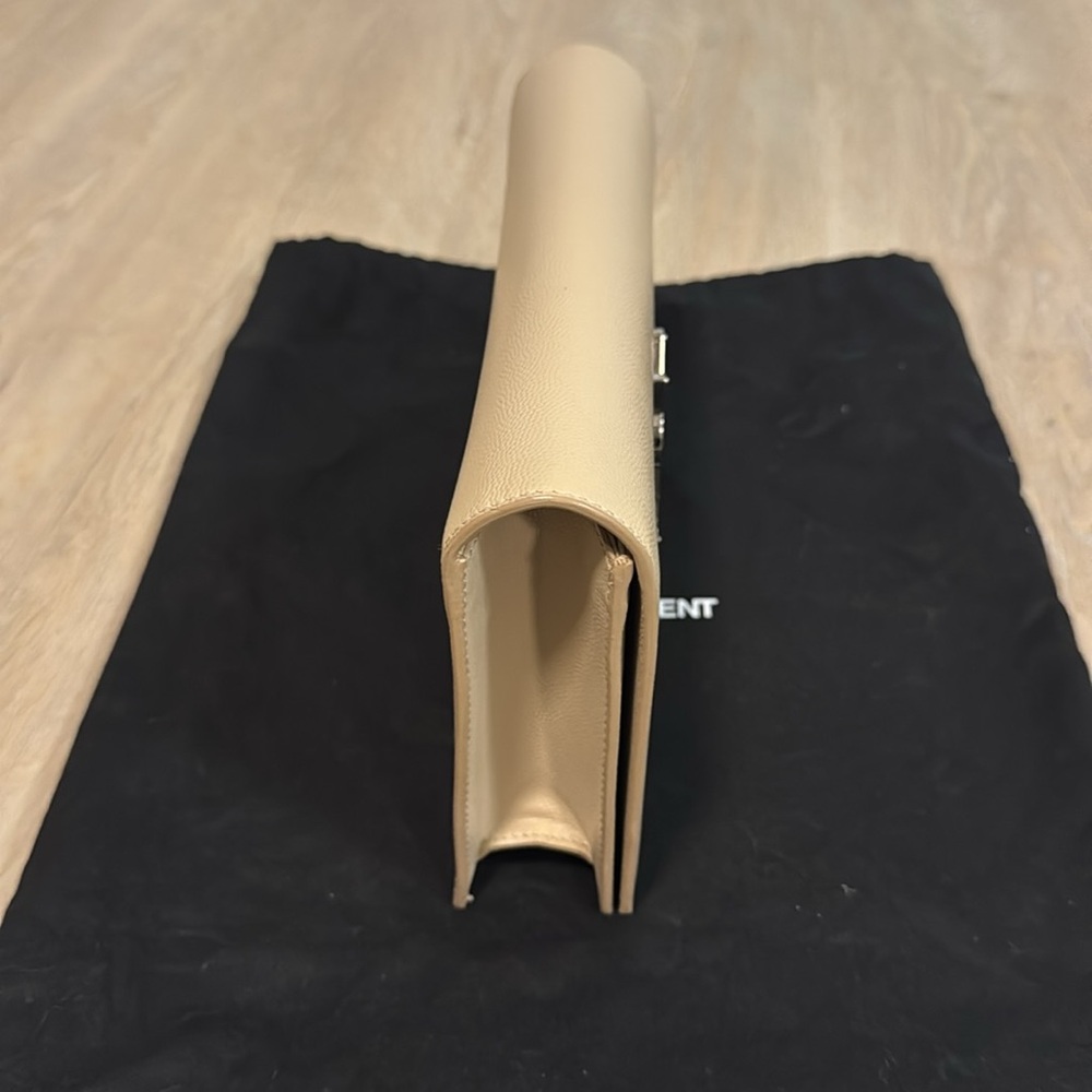 Tan - Picture 3 of 6